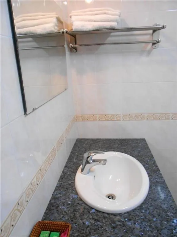 Mittaphap Hotel II Luang Prabang