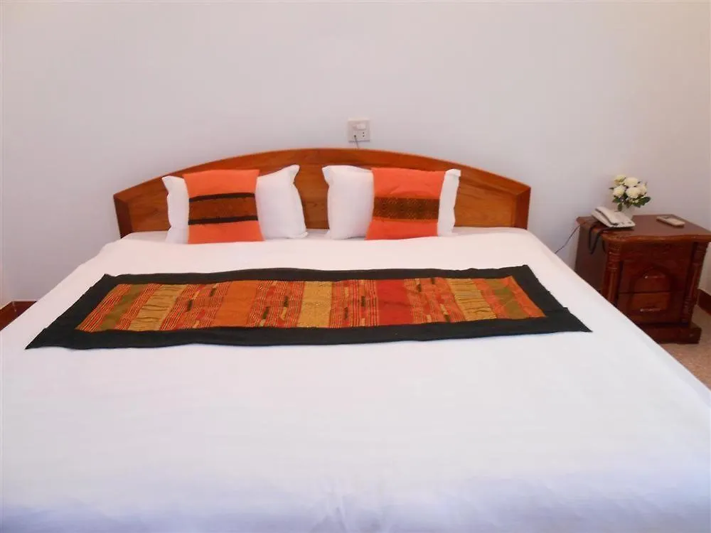 Mittaphap Hotel II Luang Prabang